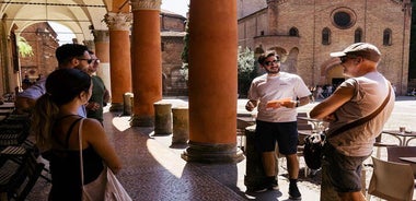 Bologna gastronomic experience with a local