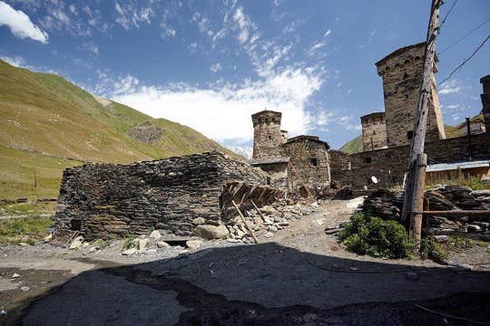Excursion de cinq jours à Svaneti, y compris Mestia, Ushguli et les gorges de Becho