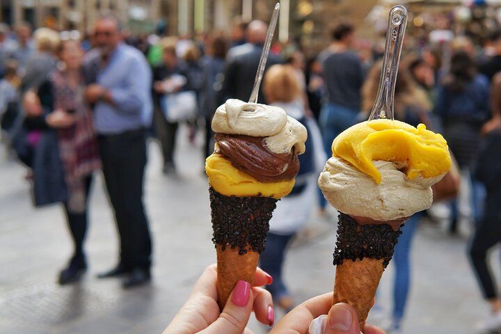 Turin Sweet & Chocolate Walking Food Tour by Do Eat Better