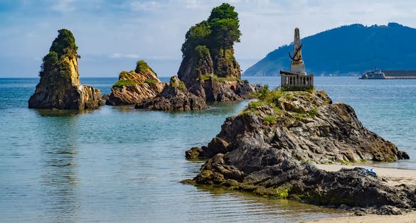 Photos of Covas beach in the municipality of Viveiro, Lugo. Known for the rocks called Os castelos.