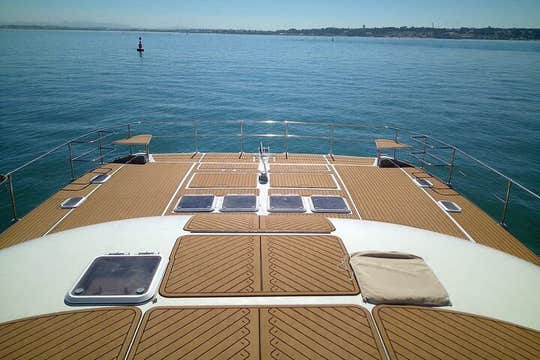 2 Hours Private Catamaran Tour in Lisbon