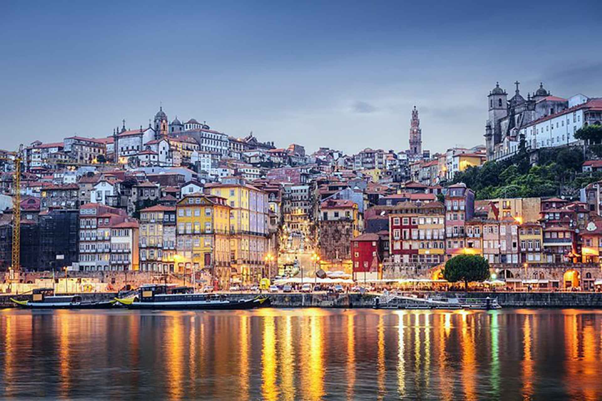From Porto: Private Transfer to Lisbon w/ up to 4 City Stops