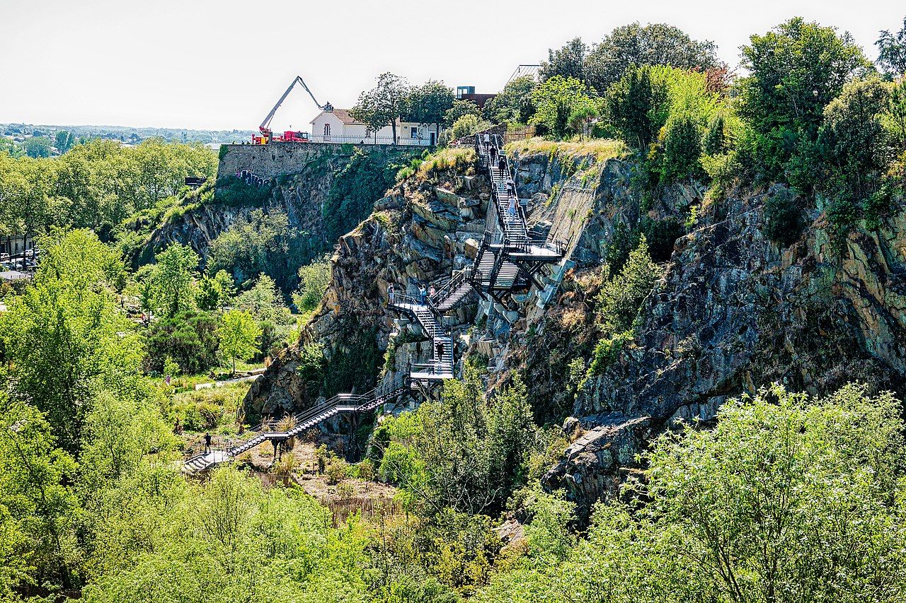 photo of the Staircase at Jardin extraordinaire in Nantes, France.