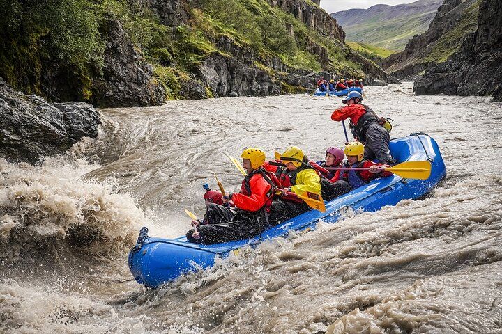 Iceland’s Top Grade 4 Rafting – Drysuit, Canyon & Adrenaline