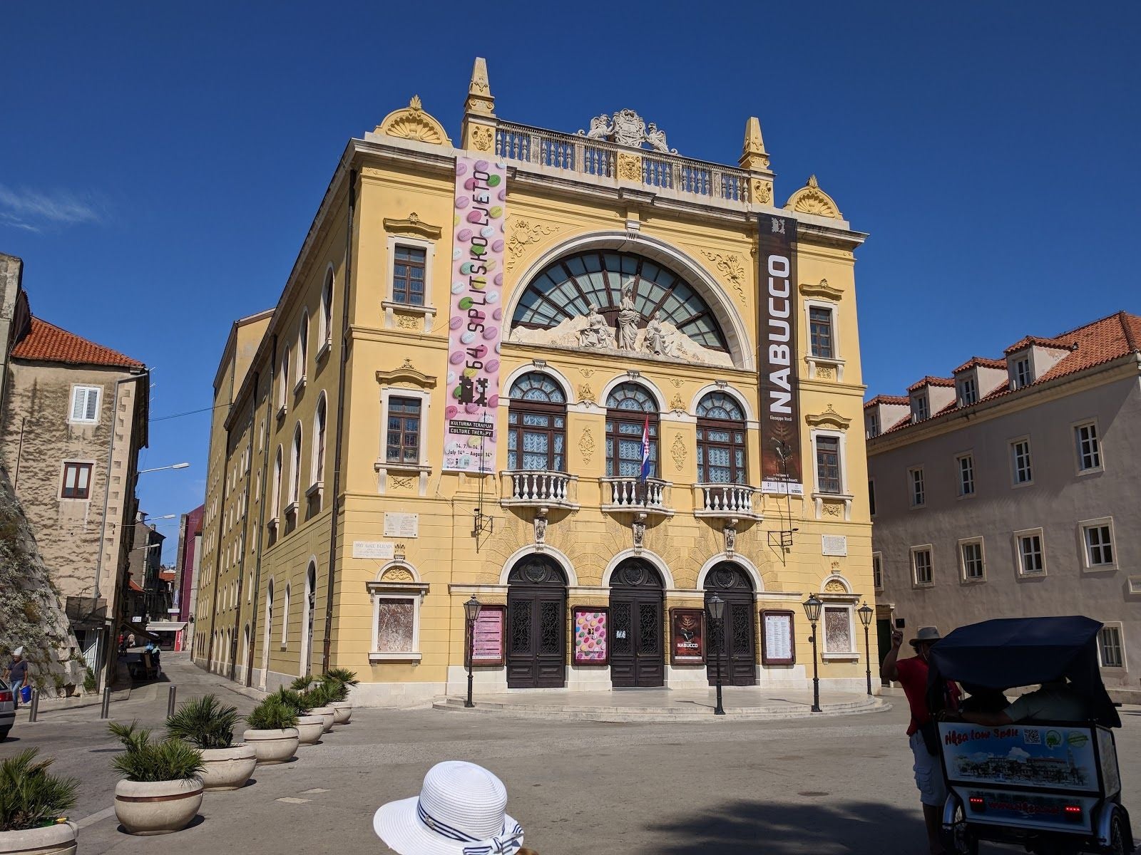 Froggyland travel guide