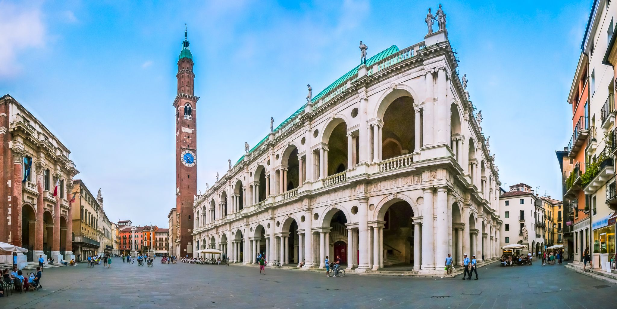 photo of Panoramic view of famous Basilica Palladiana (Palazzo della Ragione) with Piazza Dei Signori in Vicenza, Veneto, Italy