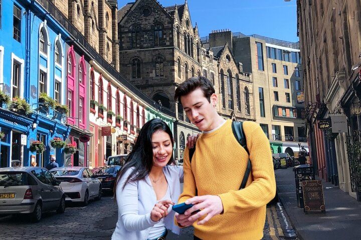 Edinburgh Quest: Self Guided City Walk & Immersive Treasure Hunt