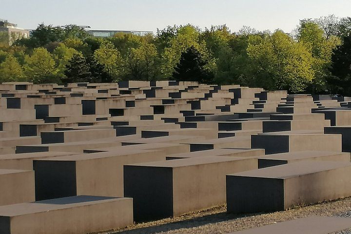 Private Berlin Top Historical Sites Tour with Black Van