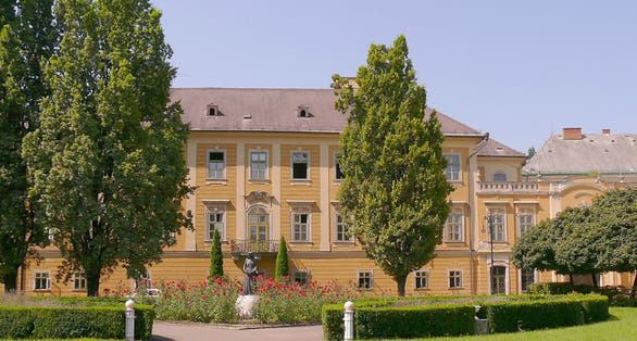 photo of Archiepiscopal Palace (Eger) .