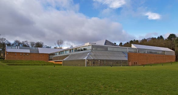 Photo of Burrell Collection.