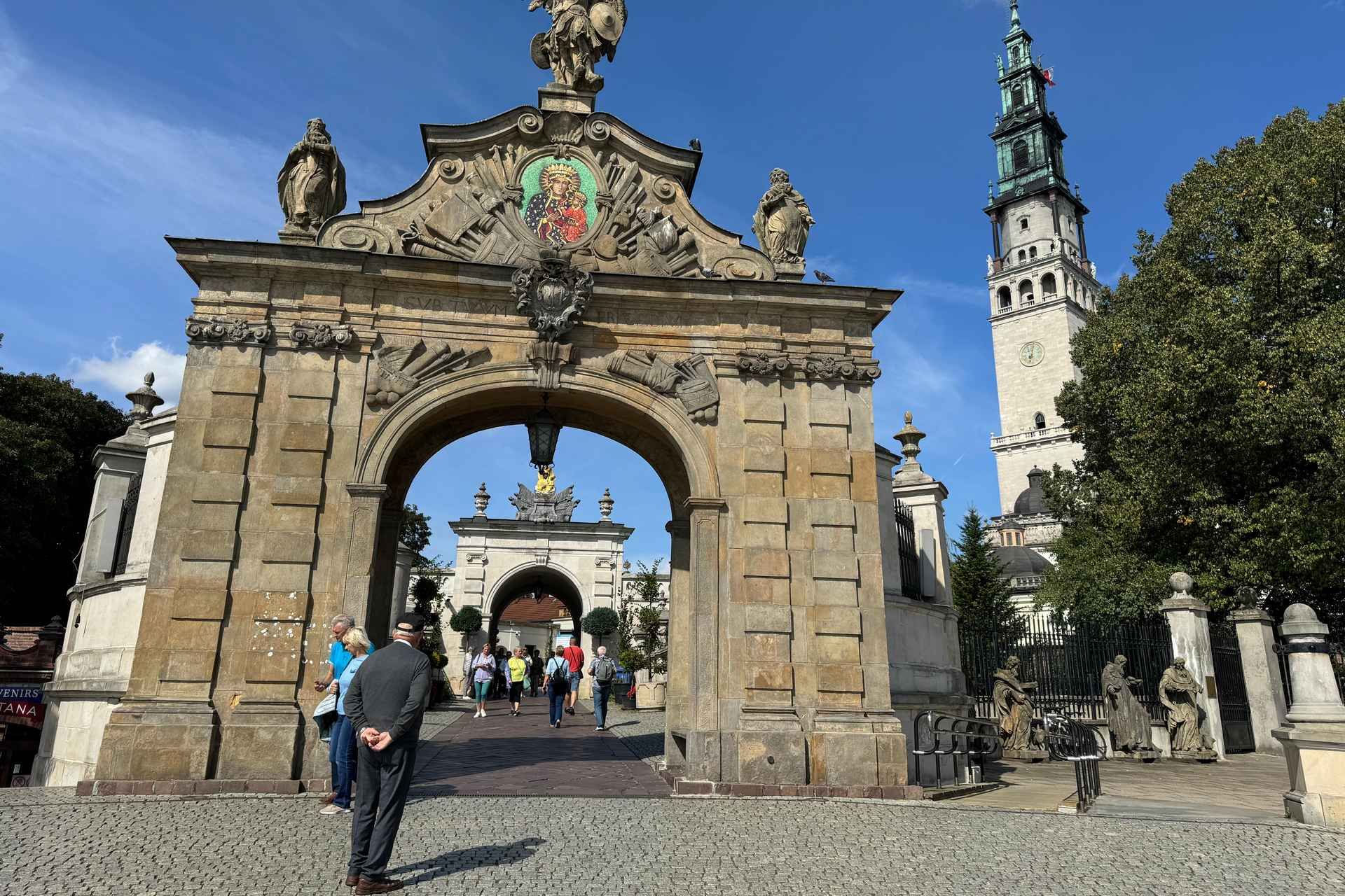 Czestochowa Black Madonna Guided Tour with Transportation