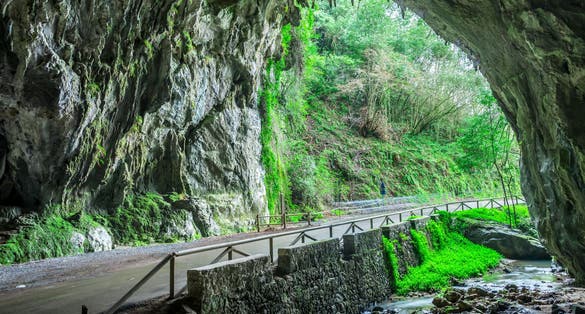 Photo of Through this cave is the only access to the village of Cuevas del Agua, Asturias.