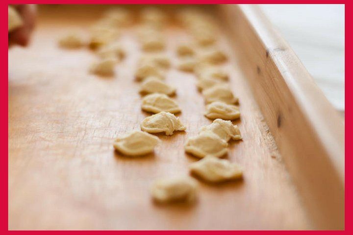 Cesarine: Home Cooking Class & Meal with a Local in Brindisi