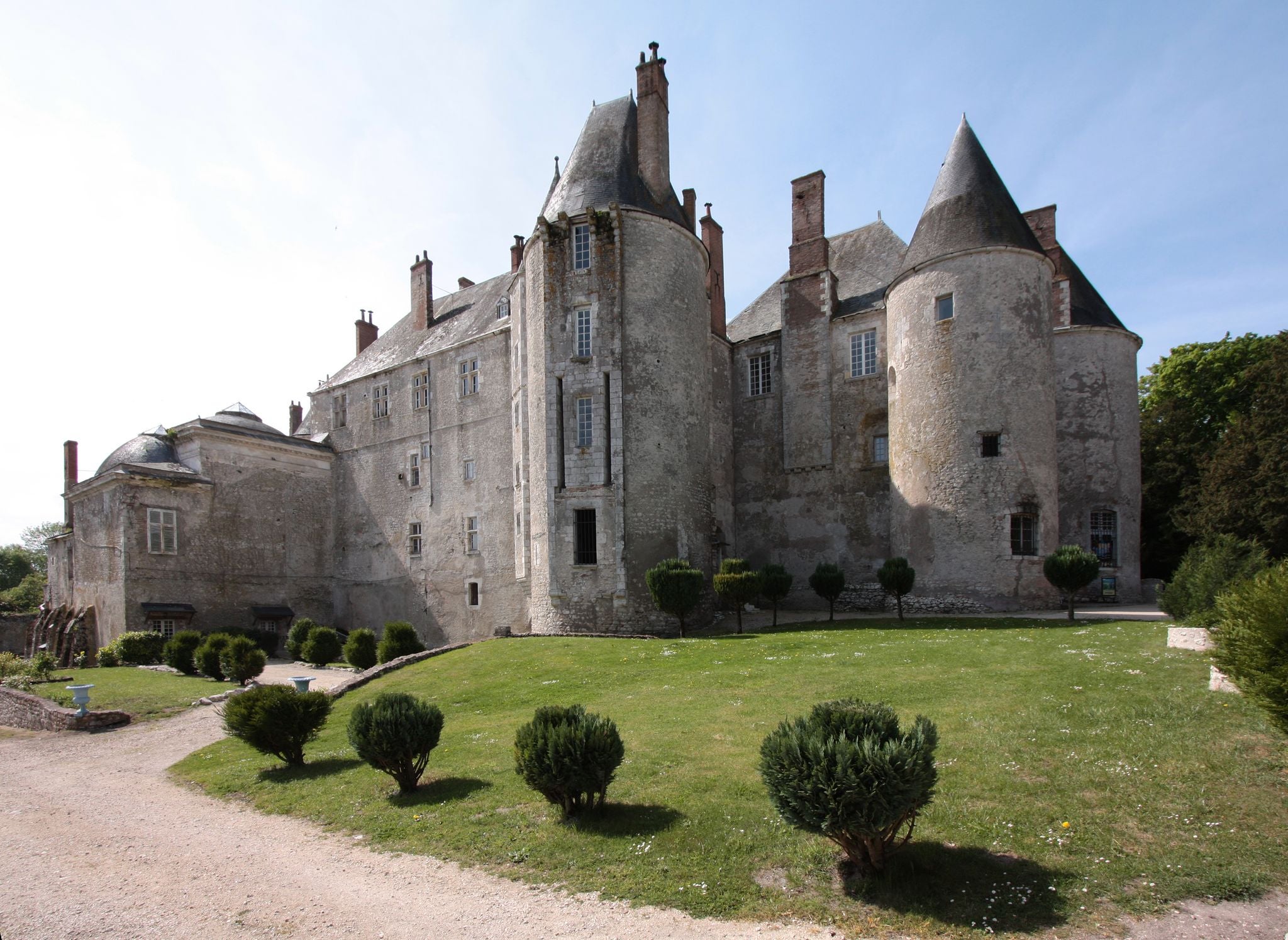 Château de Meung-sur-Loire built in the 12th century, then rehabilitated several times