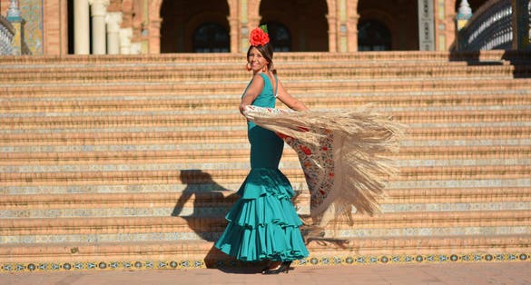 Photo  of The girl dances flamenco Pamplona, Spain.