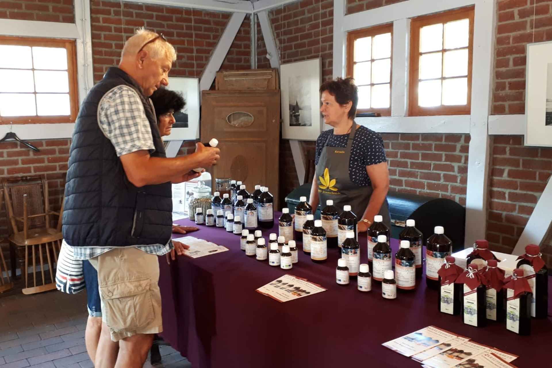 Stralsund: Factory Tour with Fermented and Organic Tastings