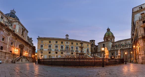 photo of Panoramic view of Fontana Pretoria in early morning, famous landmark in Palermo, Sicily, Italy .
