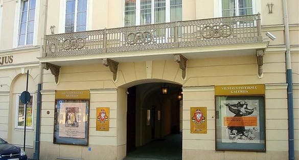 Chodkevičių rūmai Vilniuje, dabar – Vilniaus paveikslų galerija.