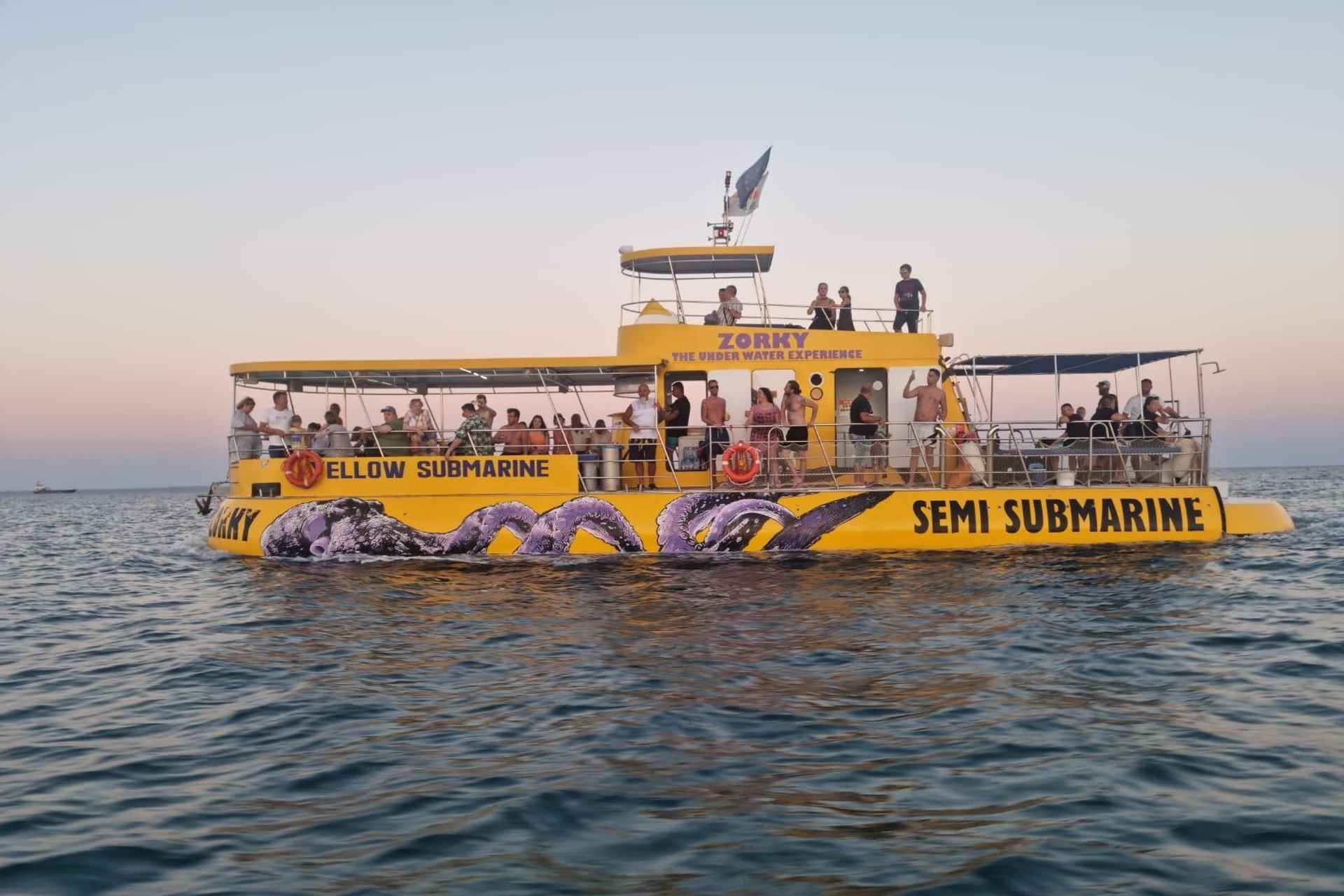 Larnaca: Sunset Cruise with Unlimited Wine & Beers