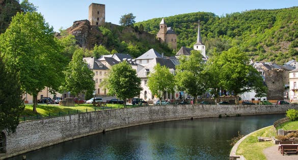 photo of 2020/05/16 - Luxembourg, Esch-sur-Sûre - Panoramic view on the Esch-sur-Sûre castle and town.