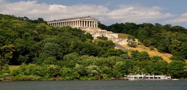 Regensburg: Klinger's Sightseeing Boat Tour to Walhalla