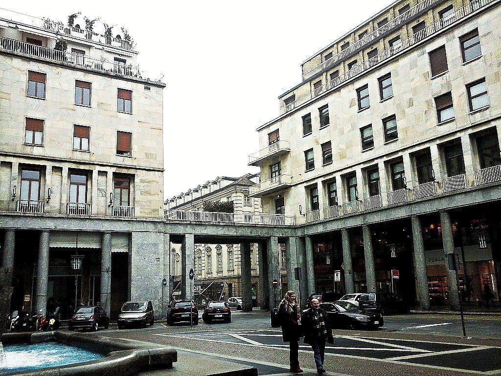 photo of Piazza Cln .