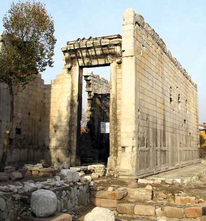 Temple of Augustus