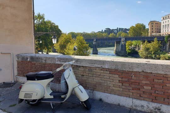 ローマ シティ センター ベスパ プライベート ツアー
