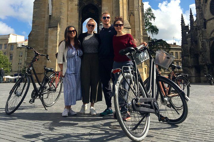  "Bordeaux by bicycle: a 3-hour tour immersive experience"