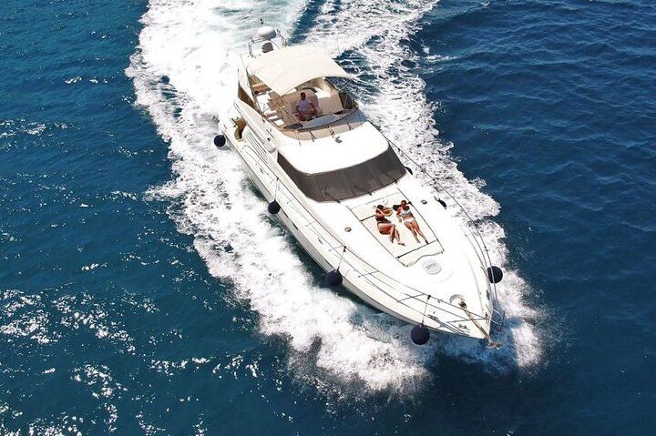 Bodrum Private Motor-Yacht Tour With Lunch For 6 Hours
