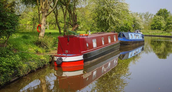 marina worcester and birmingham canal alvechurch worcestershire uk