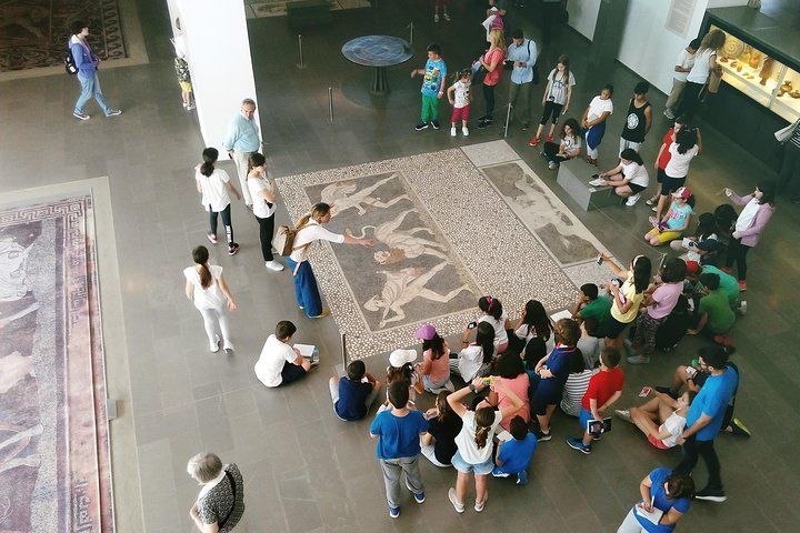 Discover Vergina and Pella: Day Trip to Macedonian Kingdom