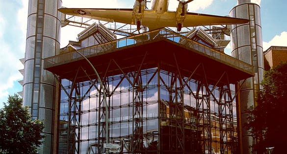 New building on Landwehr Canal