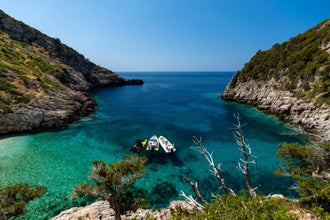 shutterstock_2582209433 (1).jpg