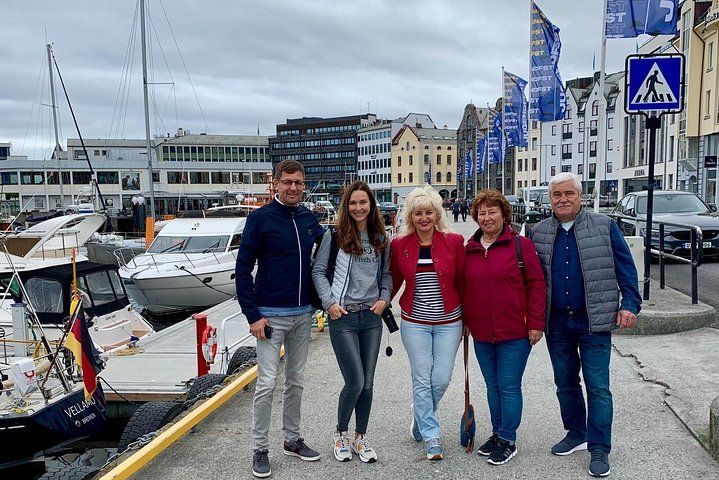 Amazing city walk in Ålesund