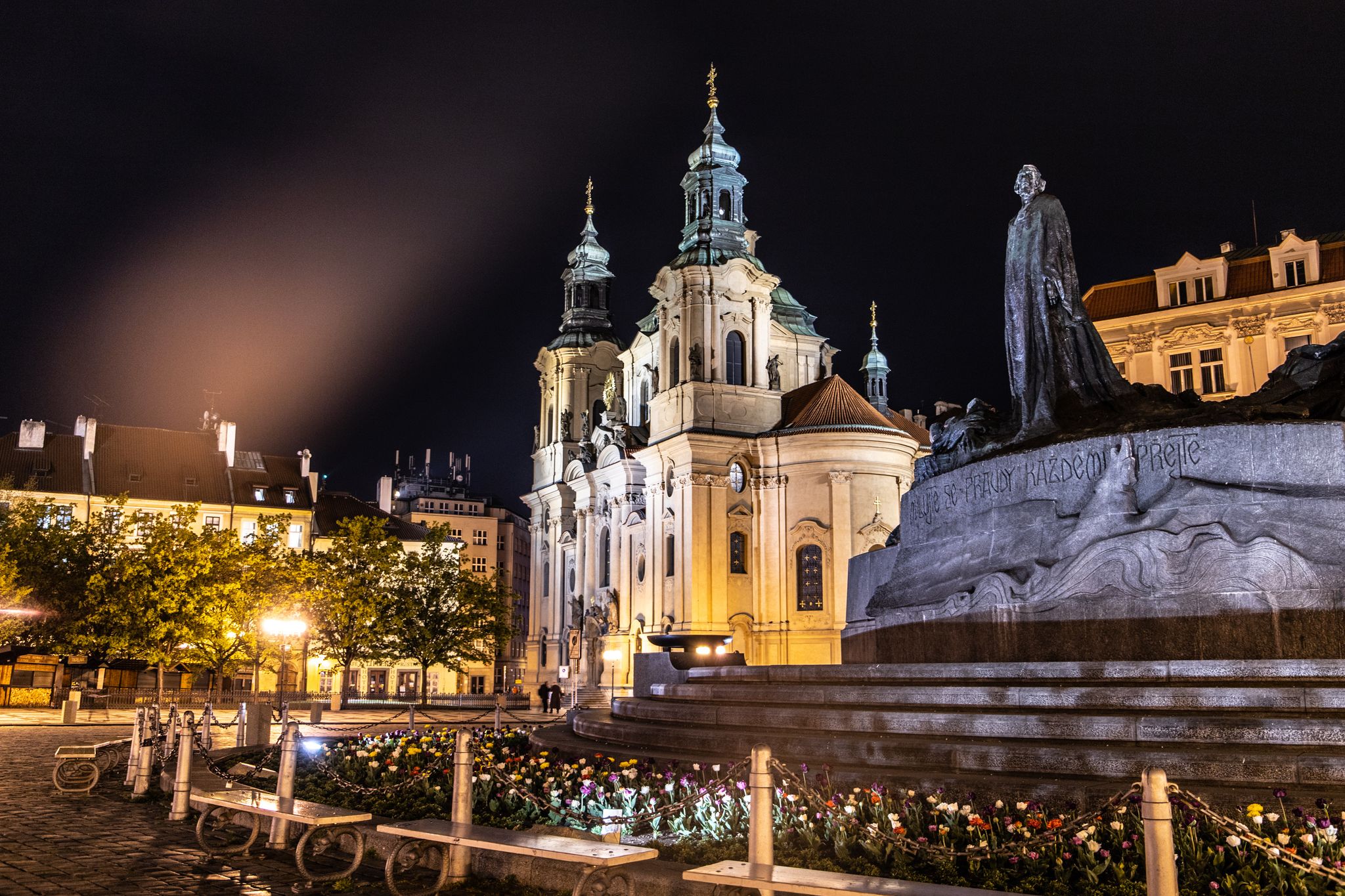 Photo of St. Nicholas' Church on Old town square in Prague at night,Romania.