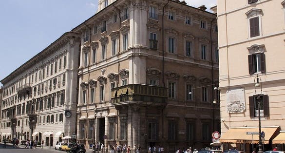 photo of Palazzo Bonaparte,Rome Italy.