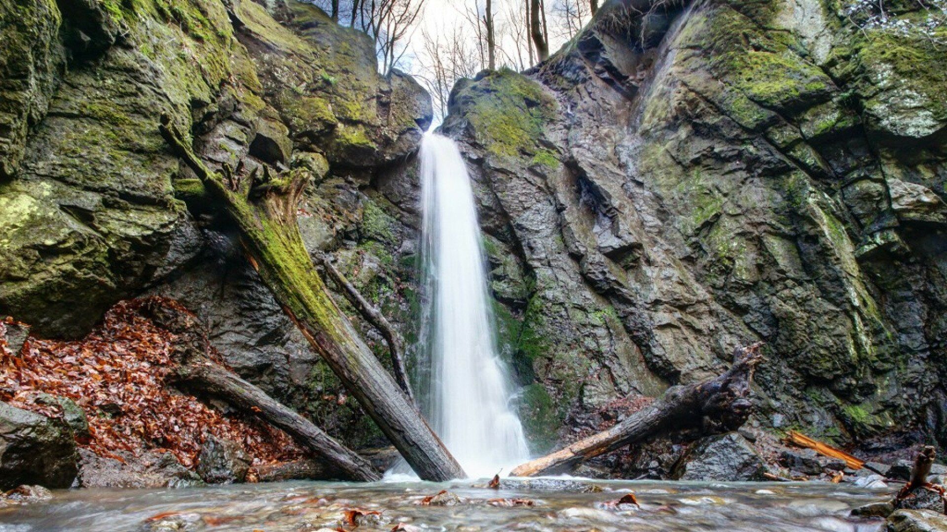 photo of Ilona-völgyi vízesés .