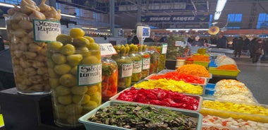 Riga: Central Market Traditional Food Tour in a Small Group
