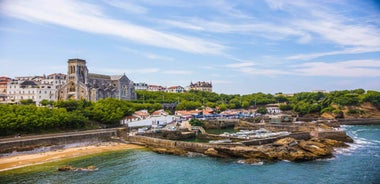 Biarritz: Express Walk with a Local in 60 minutes