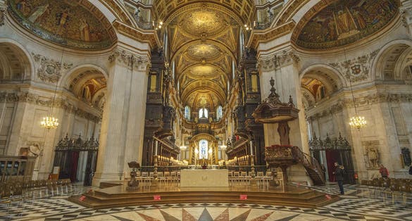 Interior of the St paul's cathedral. It is an Anglican cathedral, the seat of the Bishop of London and the mother church of the Diocese of London, UK.