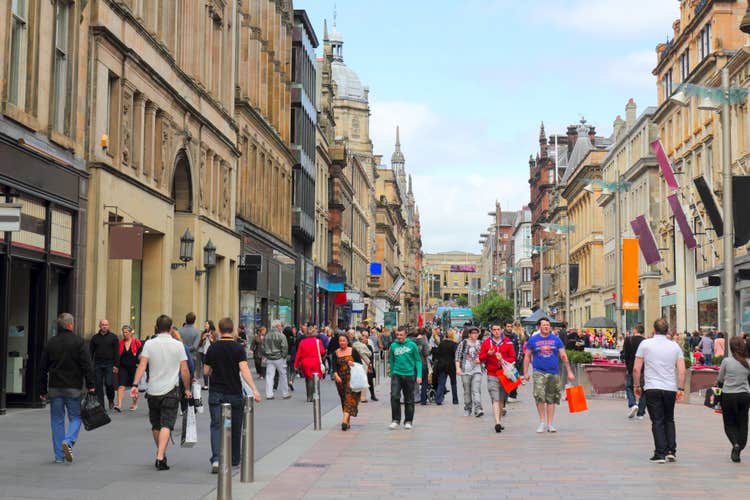 shutterstock_2401227425 (1).jpg