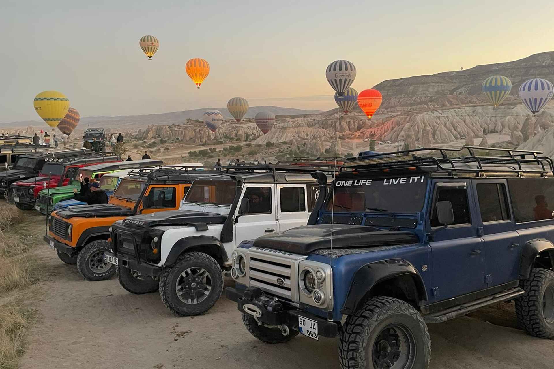 Cappadocia: Sunrise and Sunset Jeep Safari