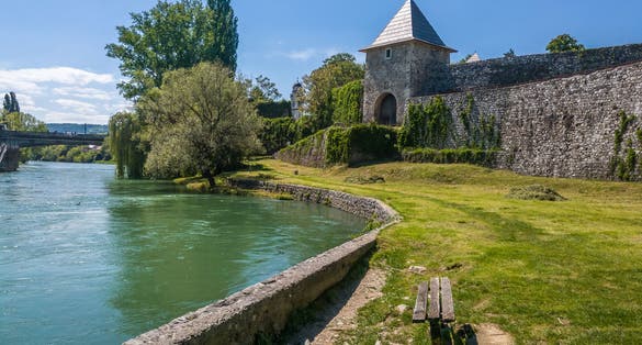PHOTO OF VIEW OF Park along the river Vrbas beneath the walls of Kastel Fortress in Banja Luka, Bosnia and Herzegovina - Image