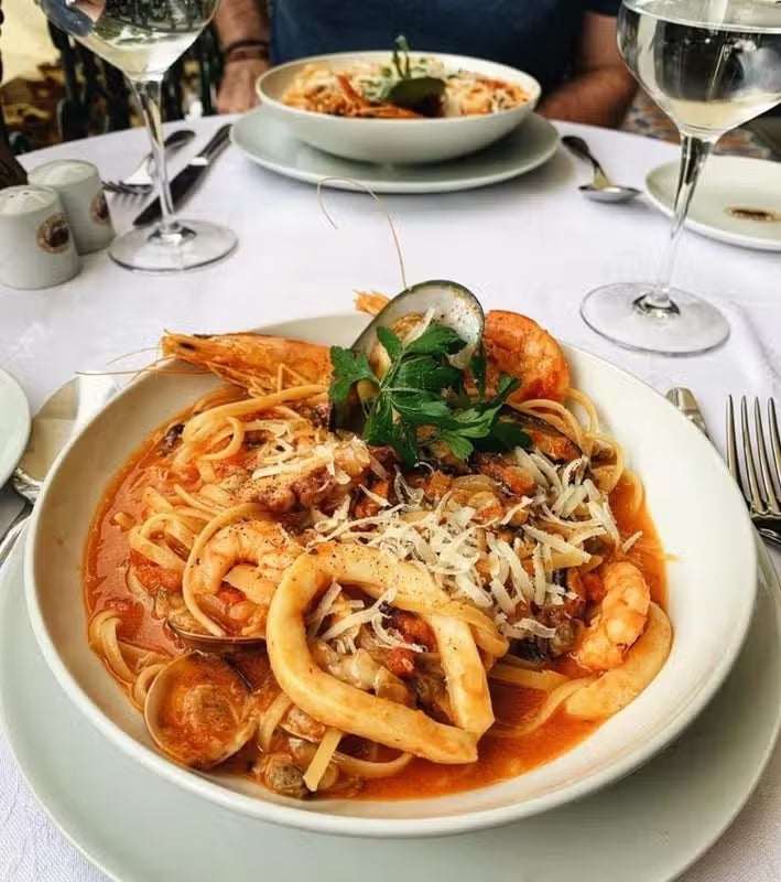 Golden Gate Grand Café (3).jpg