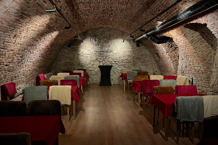 Wine Tasting IN THE DARK!