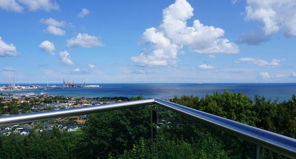 photo of the viewing platform at Pikkerbakken on Frederikshavn in Denmark.