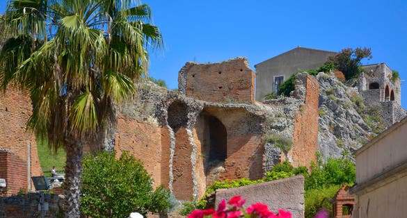 photo of Italy, Italia, Sicily, Taormina, at the Greek, Roman theatre, Teatro Greco, Romano, round arch