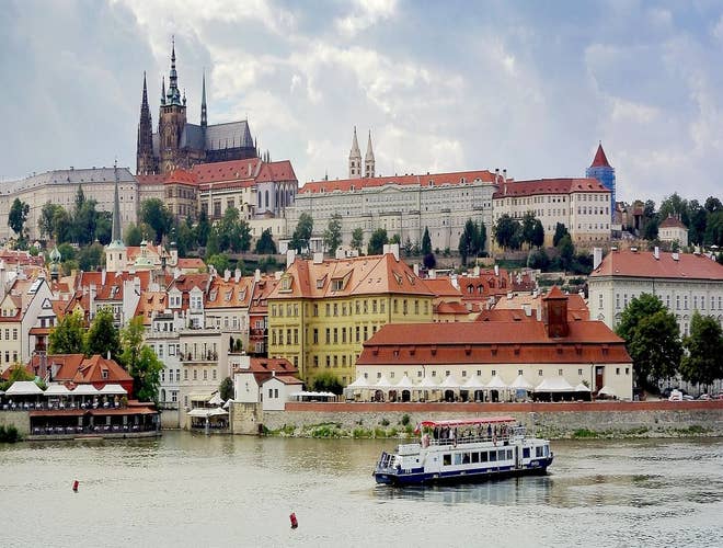 prague-3504482_1920.jpg