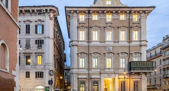 photo of Palazzo Bonaparte,Rome Italy.